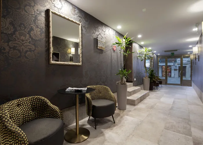 Отель Alle Guglie Boutique Венеция