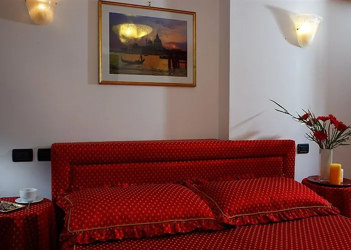 Alle Guglie Boutique